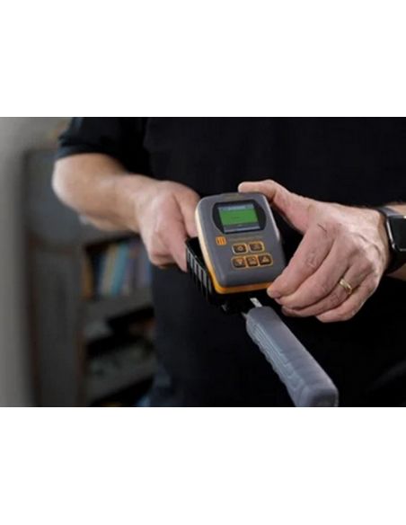 Wilgotnościomierz Protimeter ReachMaster Pro do szybkiej kontroli wilgotności w budynkach.