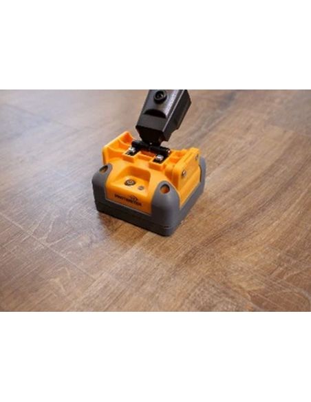 Wilgotnościomierz Protimeter ReachMaster Pro do szybkiej kontroli wilgotności w budynkach.