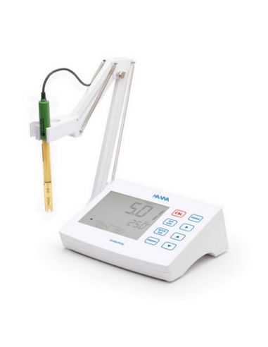 Laboratoryjny miernik przewodności HI2630, z sondą EC/TDS.