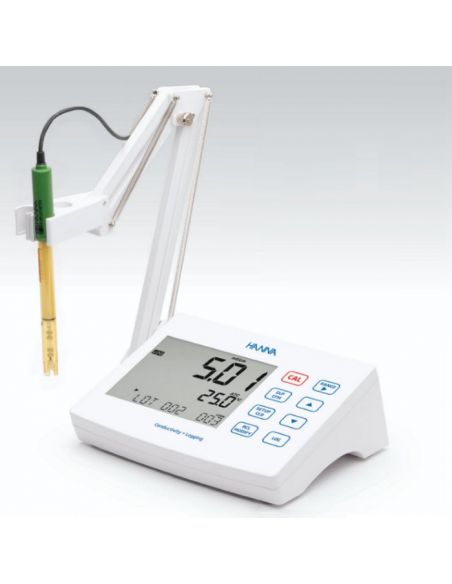 Laboratoryjny konduktometr HI2631 z sondą przewodności i rejestracją pomiarów