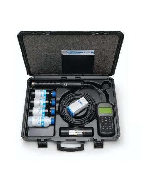 Miernik HI98294 z sondą i wszystkimi akcesoriami w walizce transportowej.